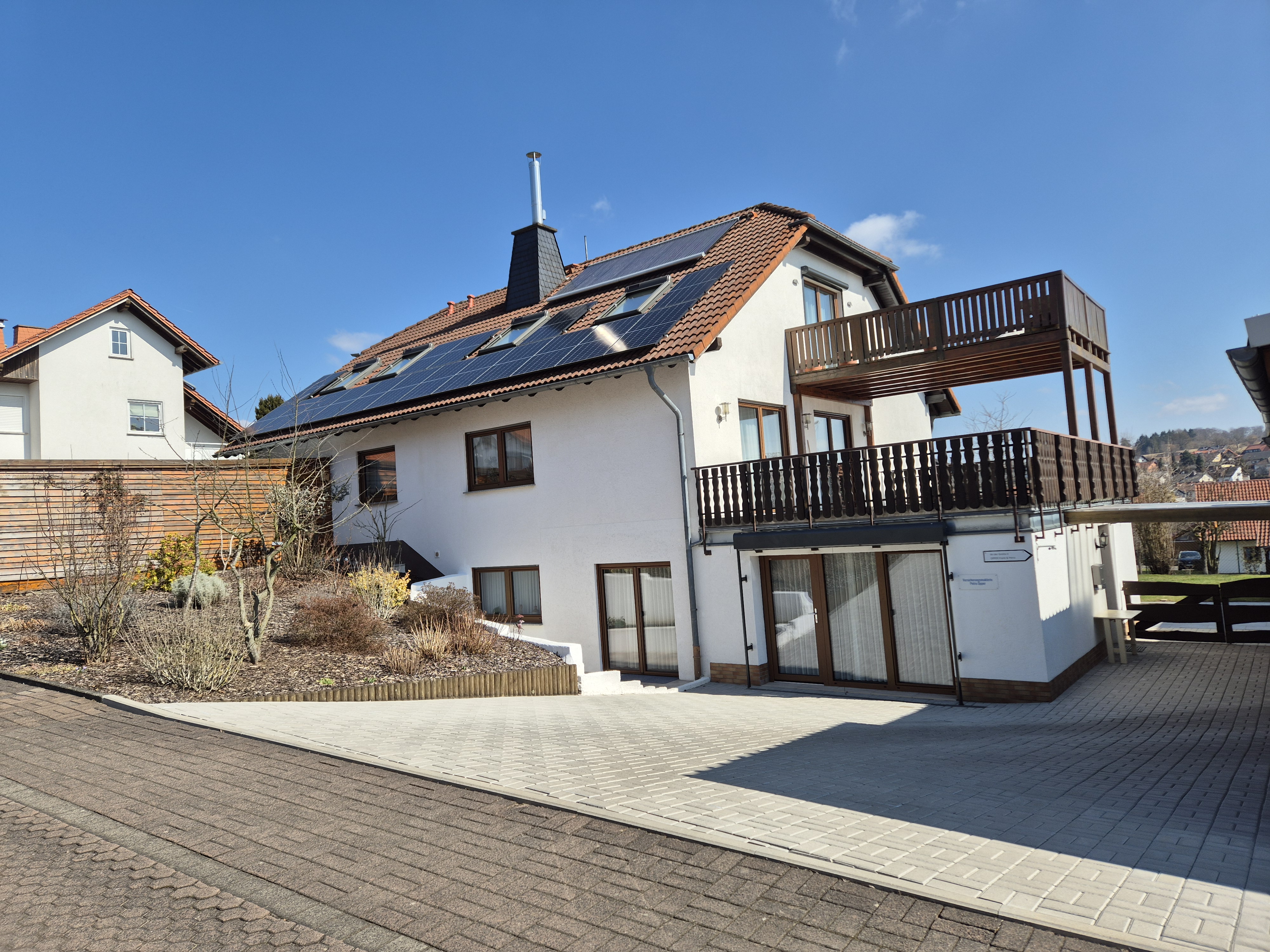 Drei-Parteienhaus in Hosenfeld